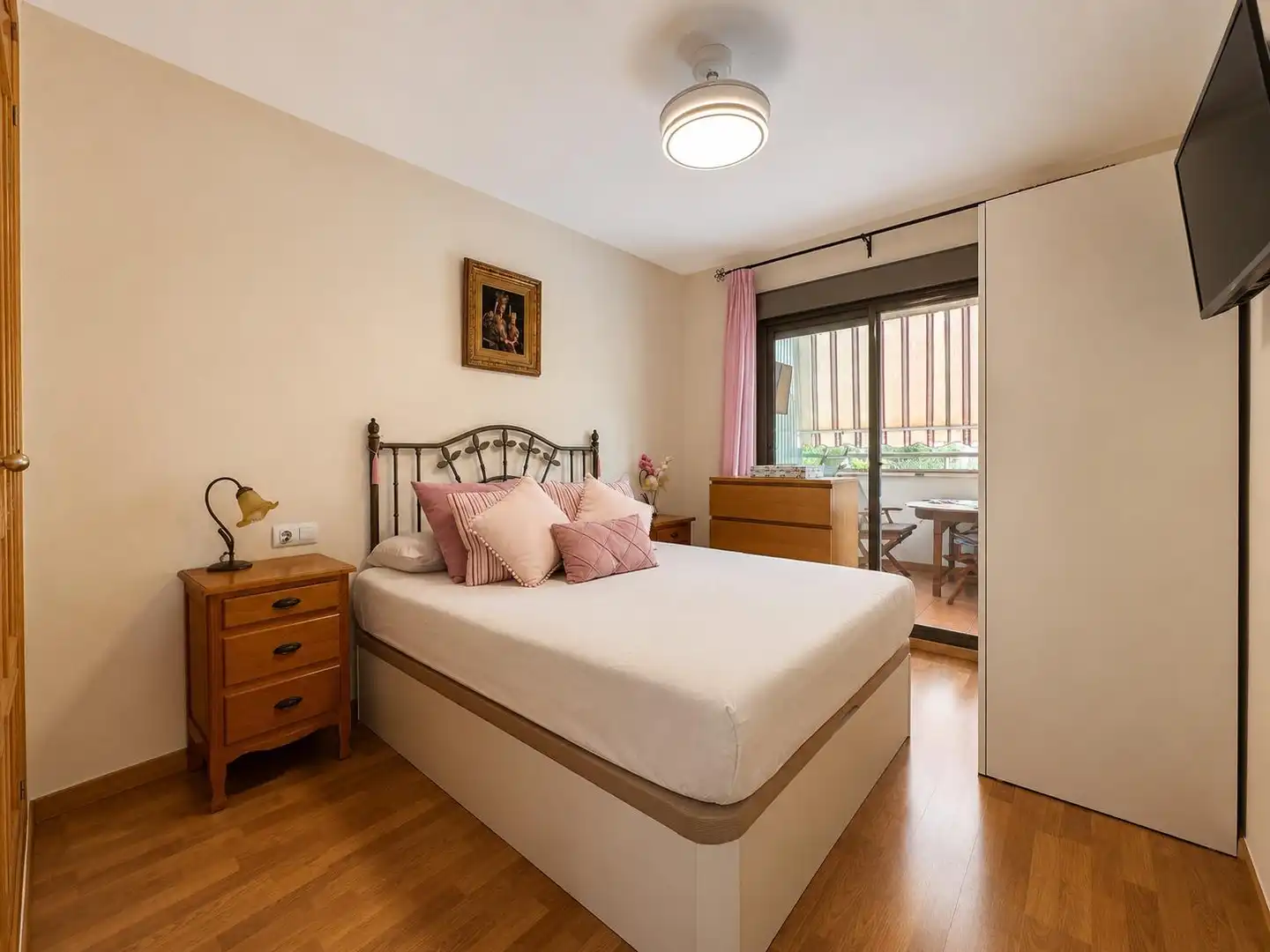 Dormitori de Apartament en venda en Málaga amb Aire condicionat, Terrassa i Piscina comunitària