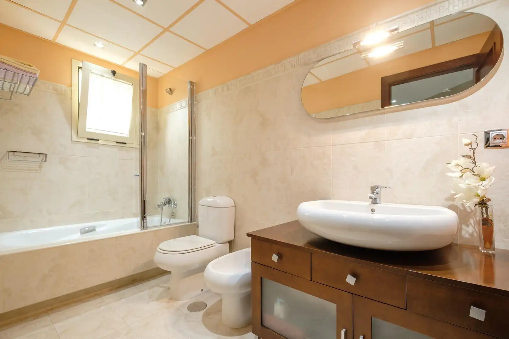 Baño de Piso en venta en Alcalá de Guadaira con Aire acondicionado, Jardín privado y Terraza