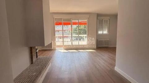 Photo 2 of Flat to rent in C. de Isla Cristina, Valdezarza, Madrid