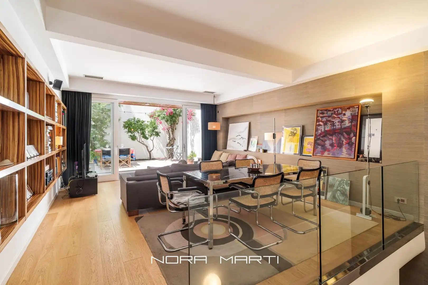 Sala d'estar de Planta baixa en venda en Barcelona amb Aire condicionat, Calefacció i Terrassa