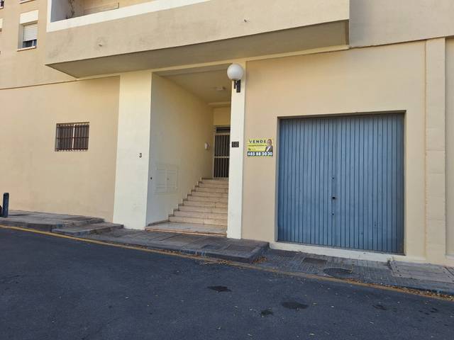 Local comercial en Venta en Calle Chercos en Piedras Redondas - Torrecárdenas