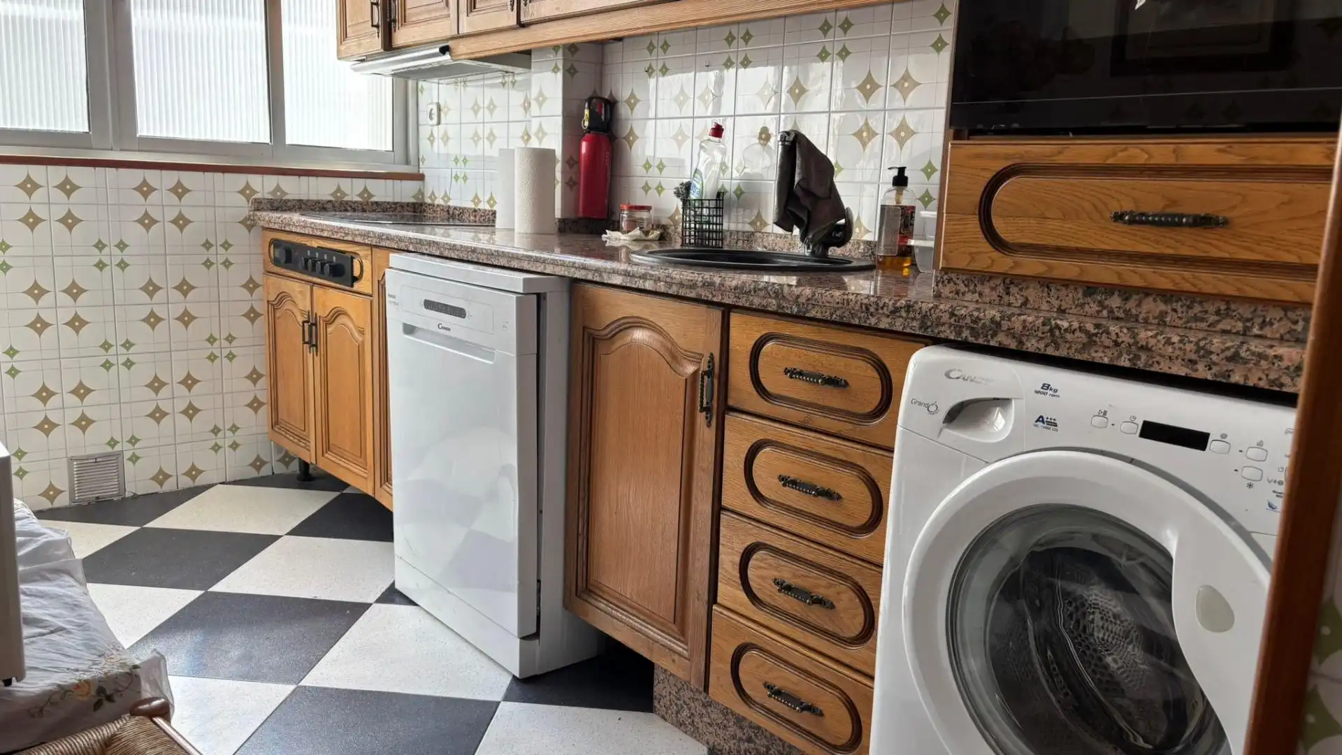 Room in Calle LOZOYA, El Plantinar – Avda. La Paz - El Juncal