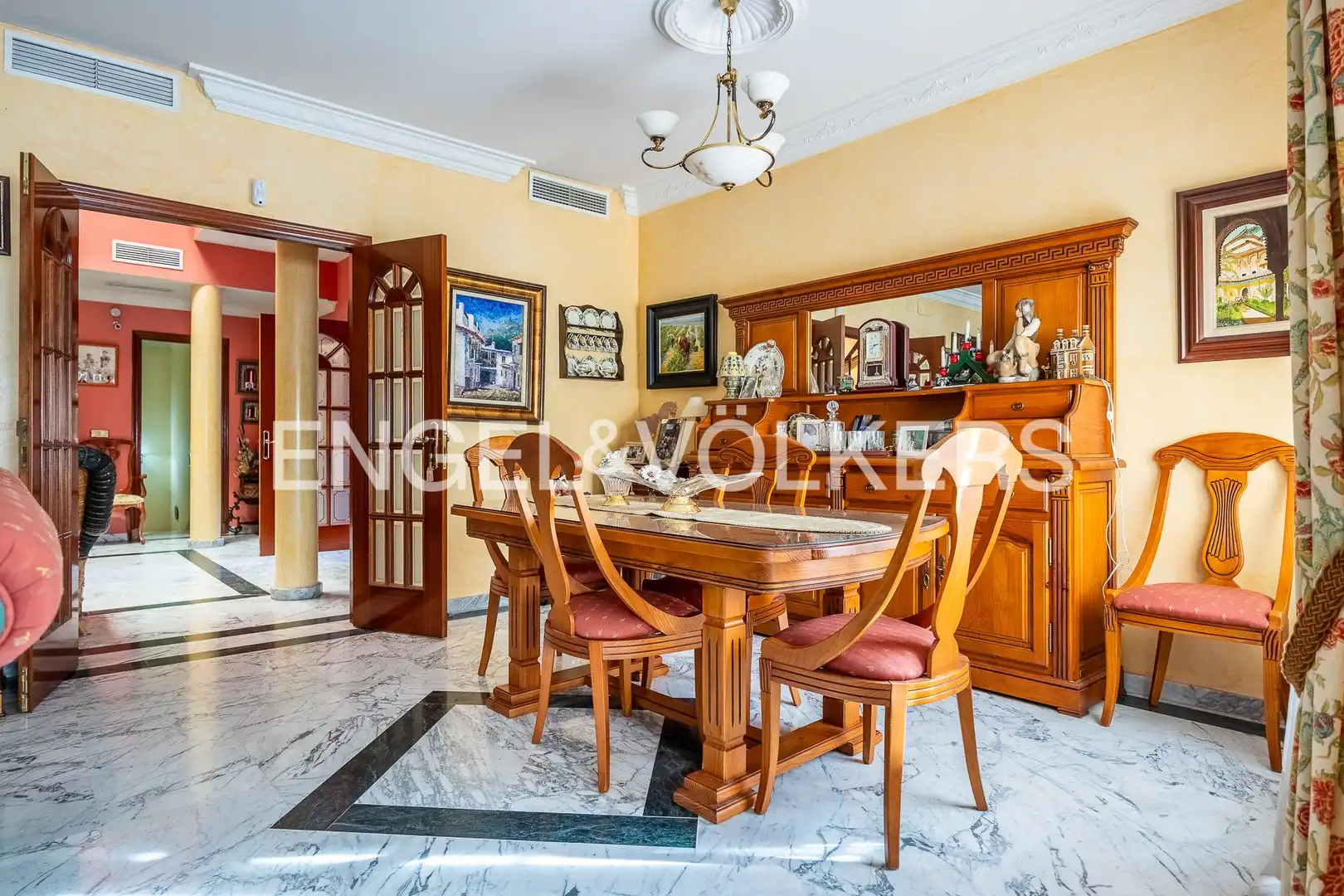 Dining room of Houses for sale in Sevilla  with Air Conditioner, Heating and Private garden