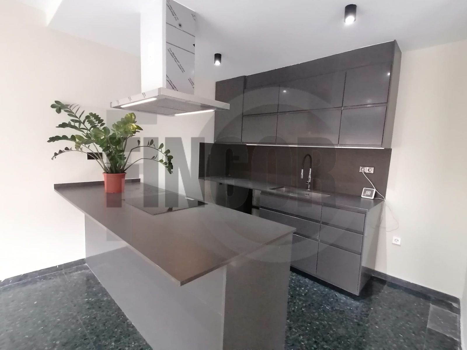 Cuina de Pis en venda en Terrassa amb Aire condicionat, Traster i Balcó