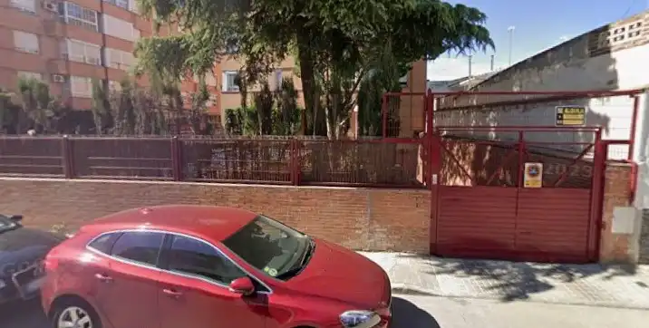 Parkplatz von Garage zum Verkauf in Tomelloso