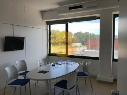Industriegebäude zum Verkauf in Carrer Mestra Adela Cardona 133, imagen 5