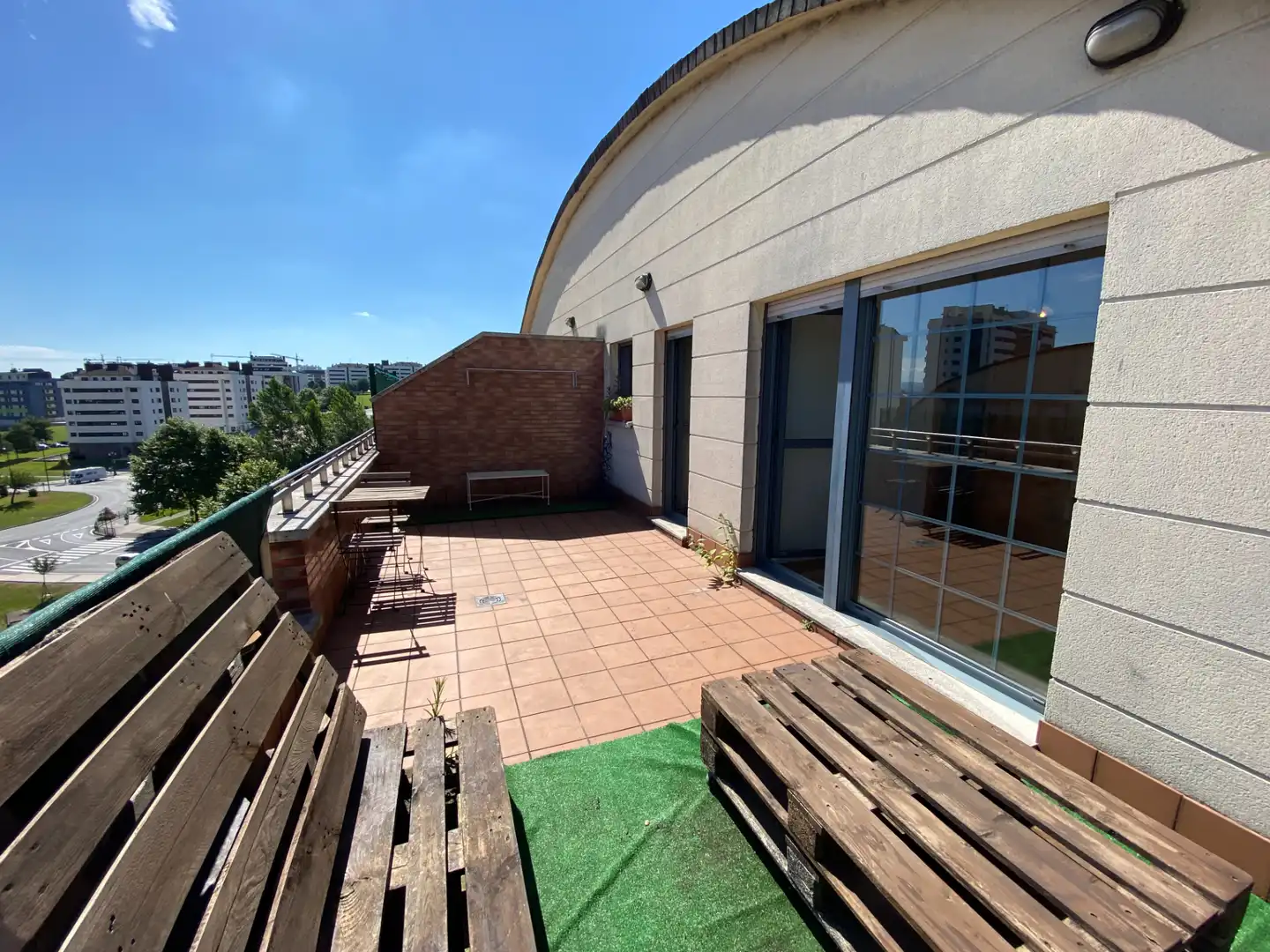 Terrassa de Dúplex en venda en Oviedo  amb Calefacció i Terrassa