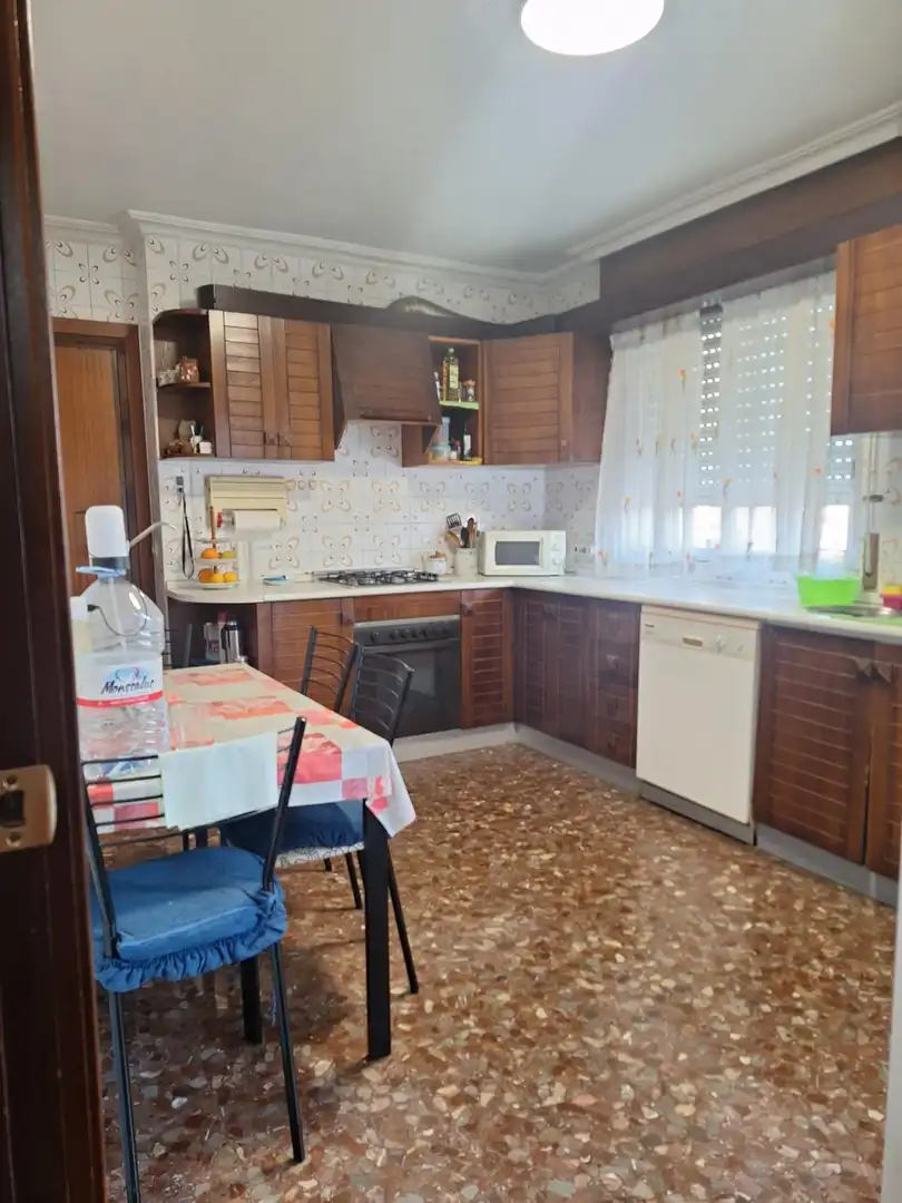 Cuina de Pis de lloguer en Murcia amb Aire condicionat, Moblat i Balcó