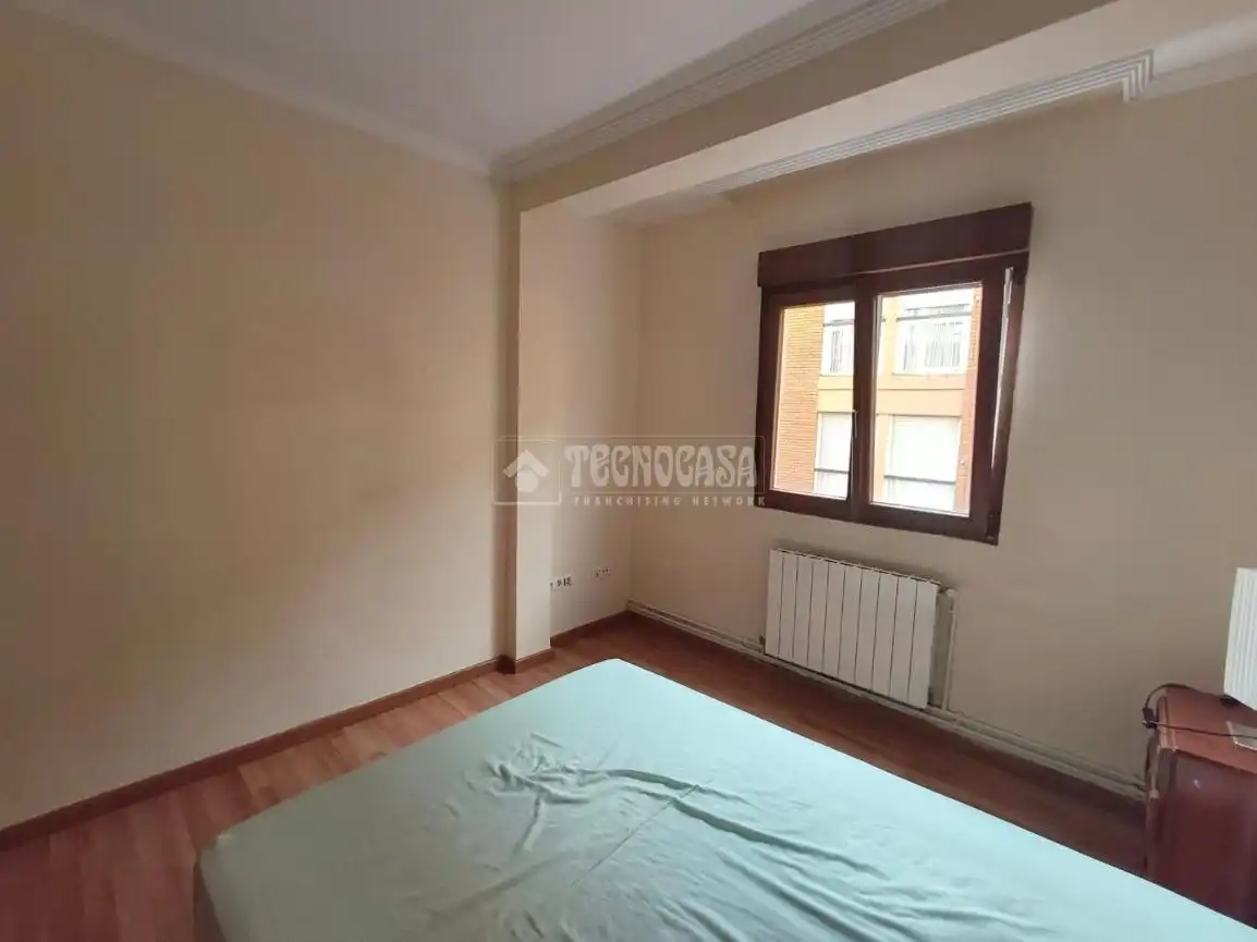 Schlafzimmer von Wohnung zum Verkauf in Palencia mit Heizung, Parkett und Abstellraum