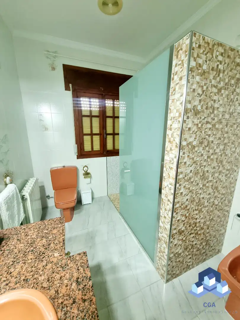 Bany de Casa o xalet en venda en Lorca amb Aire condicionat, Calefacció i Jardí privat