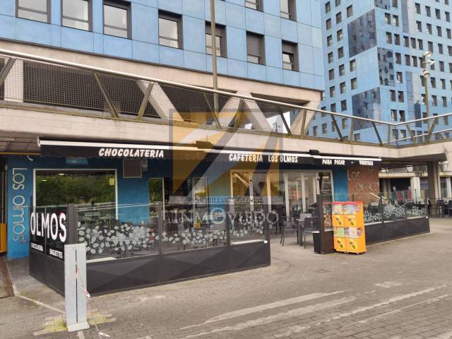 Local comercial en Alquiler en HUCA - La Cadellada