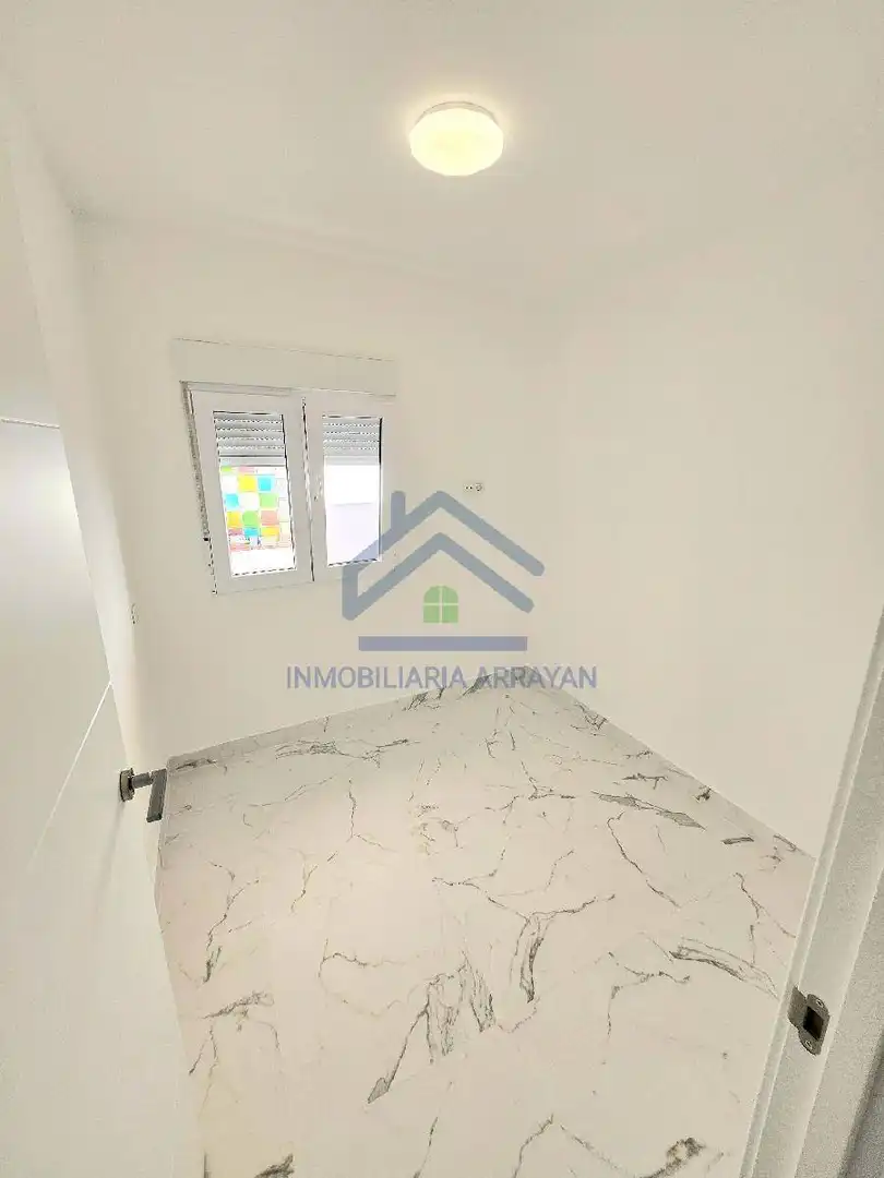 Dormitori de Casa o xalet en venda en La Zubia amb Aire condicionat