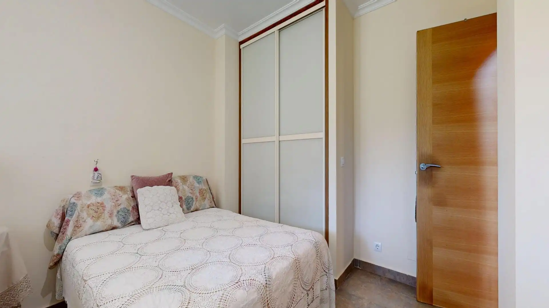 Habitación de Casa o chalet en venta en Saro con Calefacción, Jardín privado y Balcón