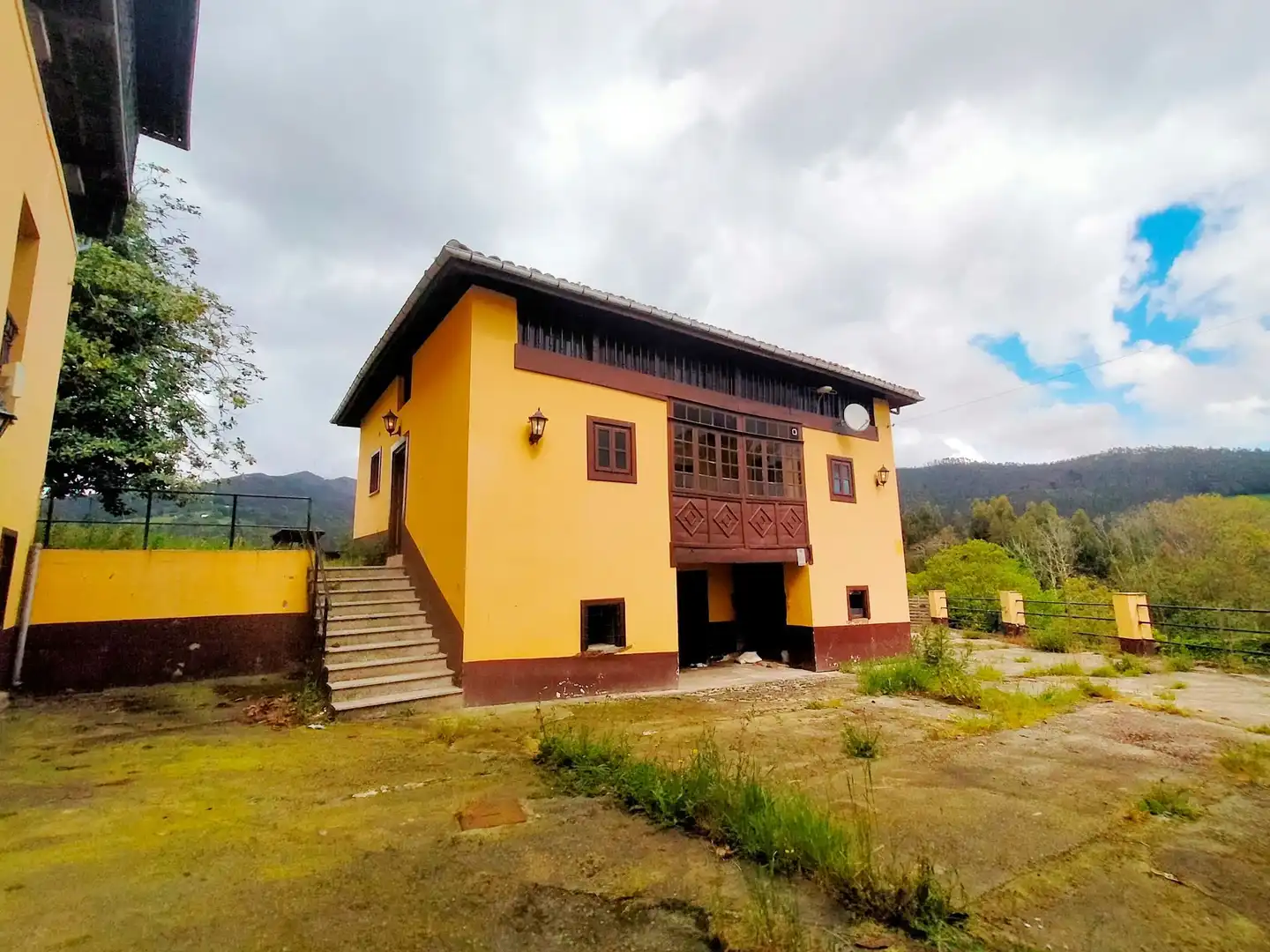 Vista exterior de Finca rústica en venta en Salas con Terraza y Trastero