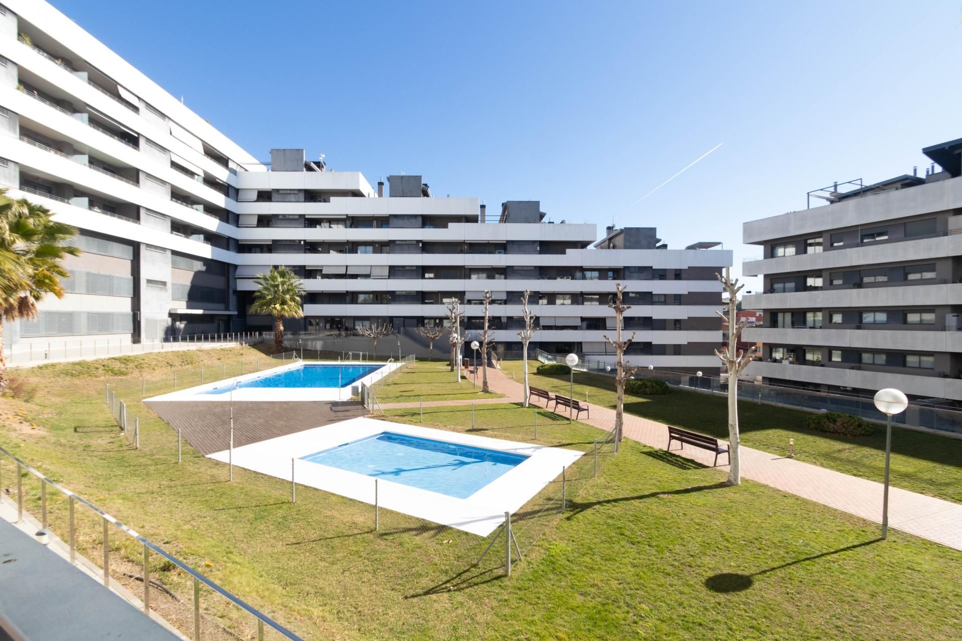 Vista exterior de Àtic en venda en Terrassa amb Aire condicionat, Calefacció i Terrassa