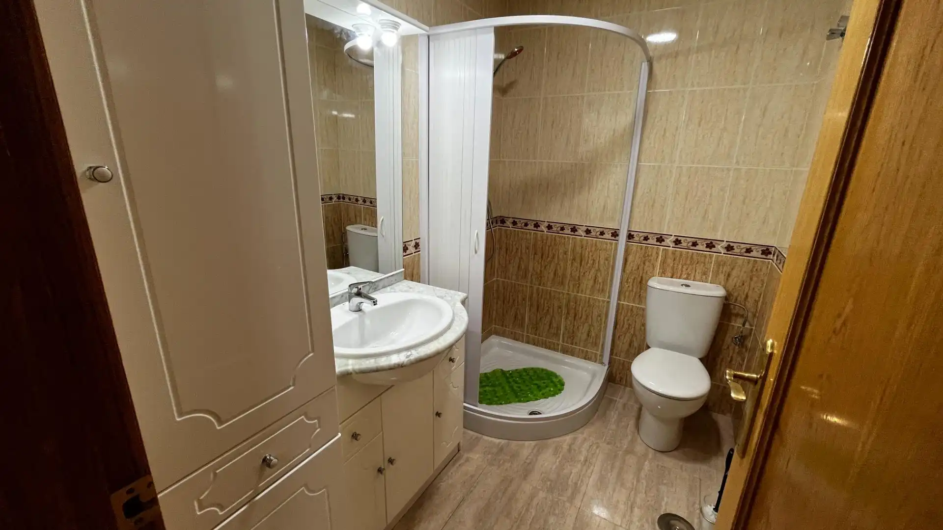 Baño de Apartamento de alquiler en Murcia con Aire acondicionado y Trastero