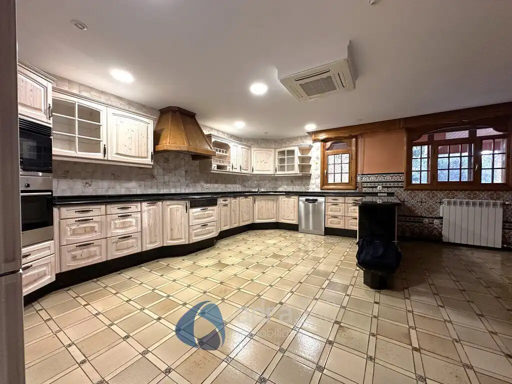 Kitchen of Houses for sale in Lardero  with Air Conditioner, Heating and Private garden
