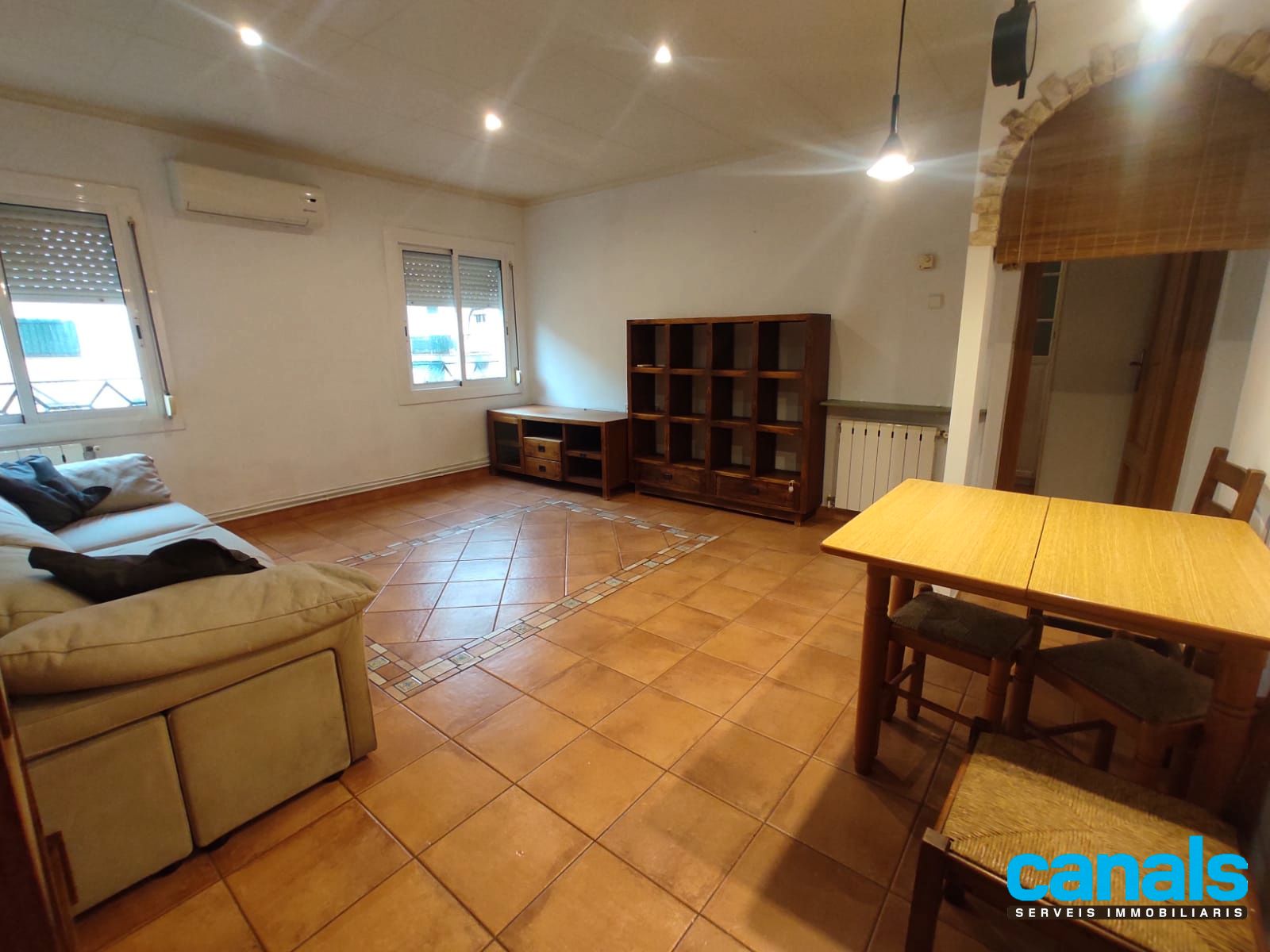 Living room of Flat for sale in Cerdanyola del Vallès  with Air Conditioner and Heating