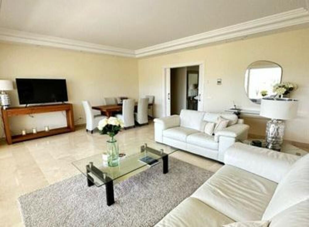 Living room of Planta baja to rent in Marbella  with Air Conditioner, Terrace and Storage room