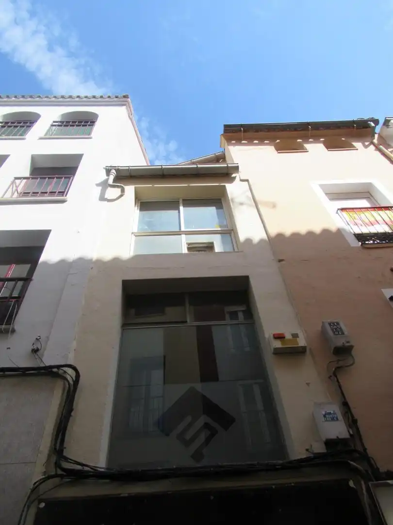 Locale commerciale in affitto a Talavera
