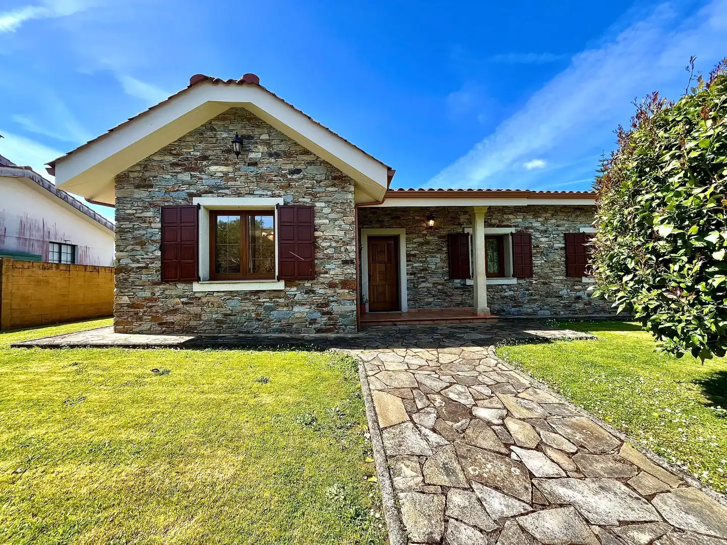 Außenansicht von Haus oder Chalet zum Verkauf in Valdoviño mit Heizung, Privatgarten und Abstellraum