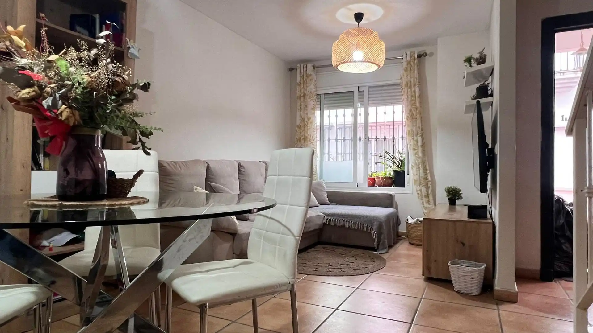 Sala de estar de Casa adosada en venta en Los Barrios con Terraza y Trastero