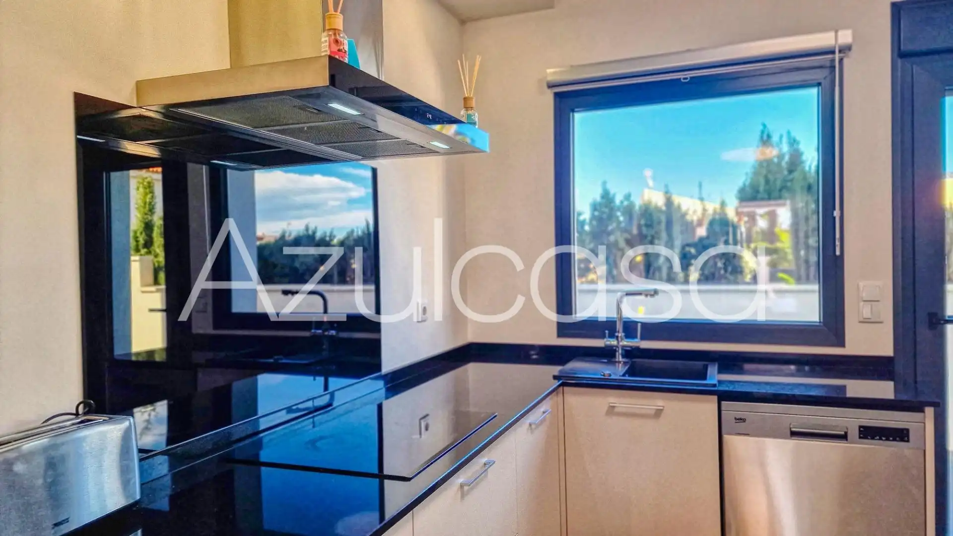 Cocina de Casa o chalet en venta en Sant Joan d'Alacant con Aire acondicionado, Terraza y Piscina