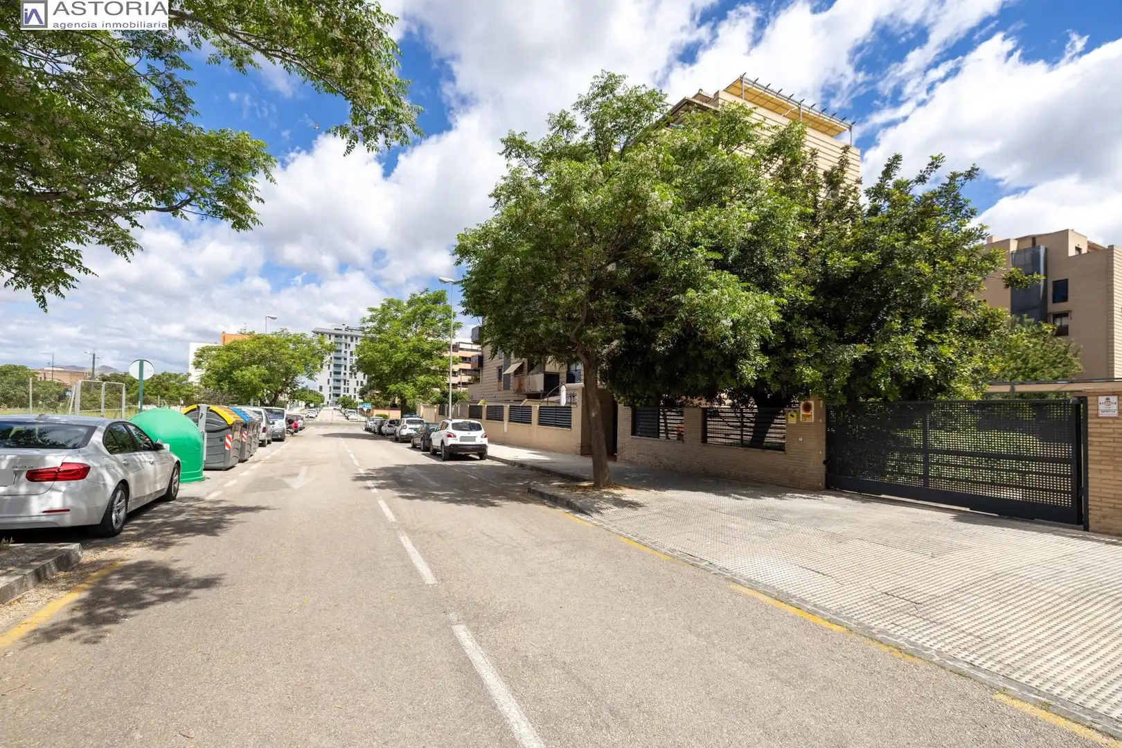 Vista exterior de Ático en venta en Granada con Calefacción, Terraza y Trastero