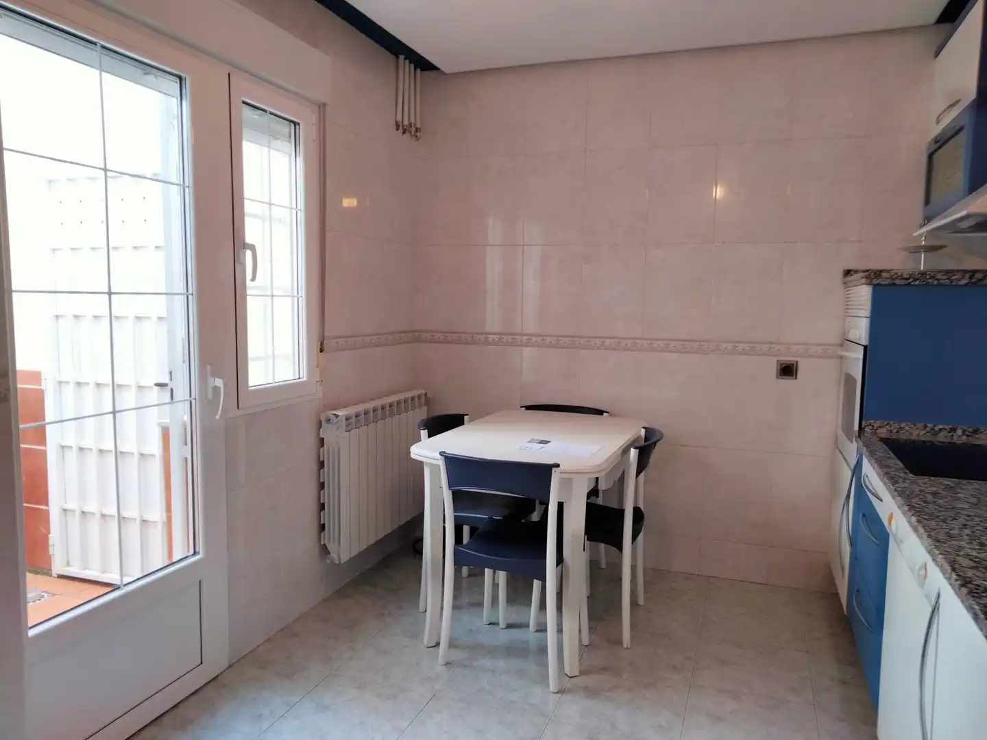 Casa adosada en venta en Las Ventas