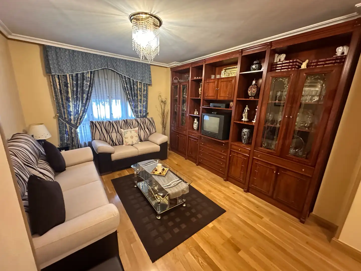 Wohnzimmer von Haus oder Chalet zum Verkauf in Cuenca mit Heizung, Terrasse und Möbliert