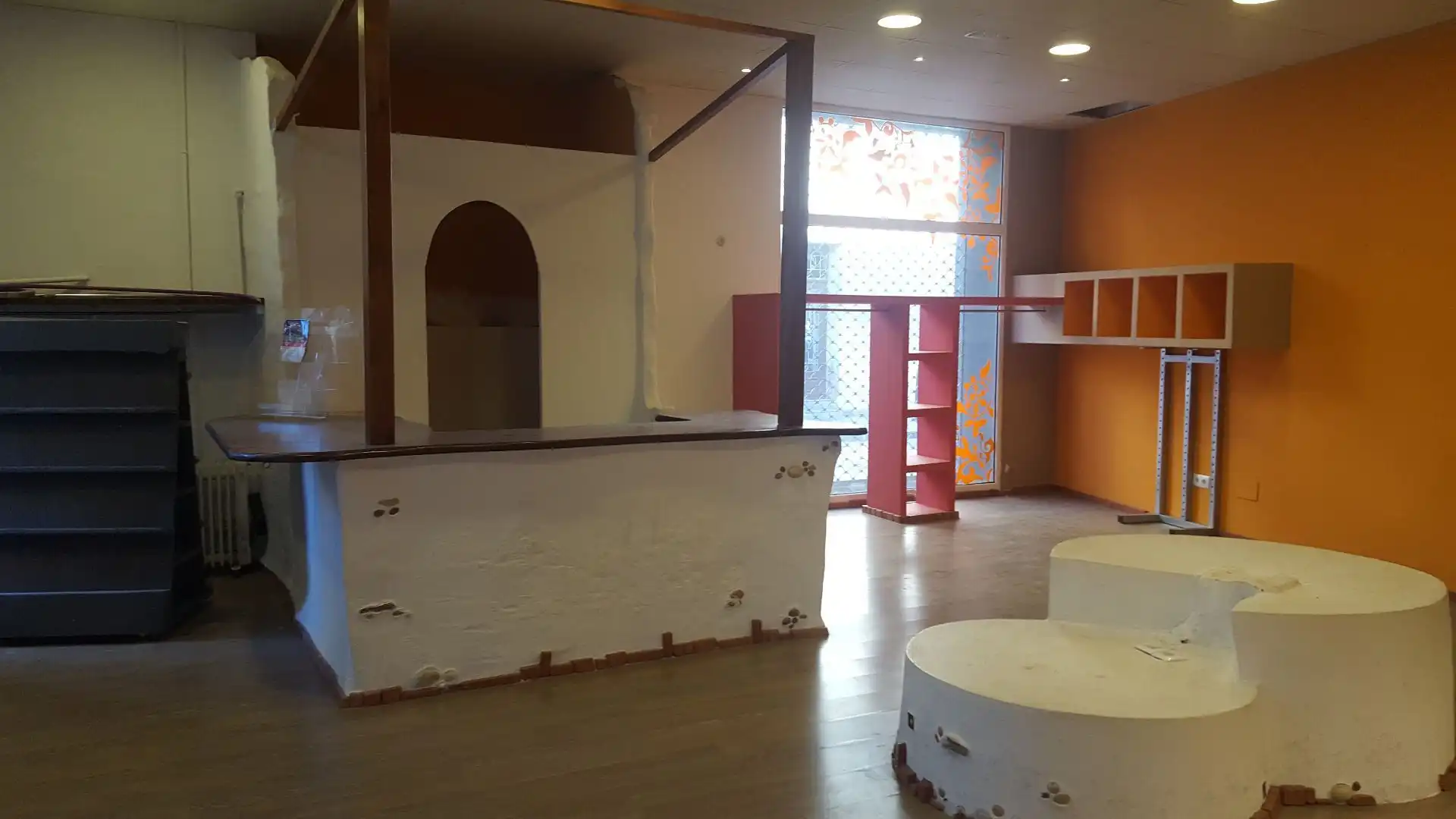 Local comercial en venda a Llarg de Sant Vincent 21, imagen 5