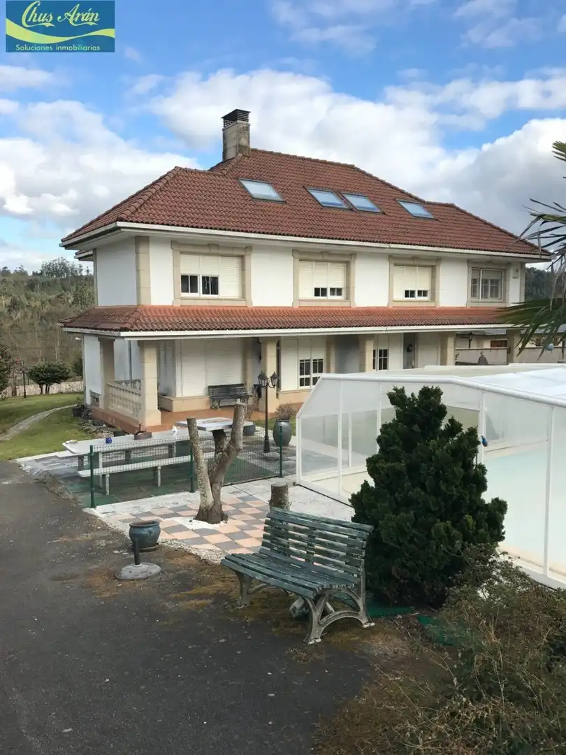 Vista exterior de Casa o chalet en venta en Santiago de Compostela  con Calefacción y Balcón