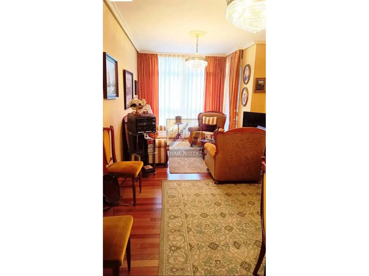 Sala de estar de Piso en venta en Parres con Calefacción, Terraza y Trastero