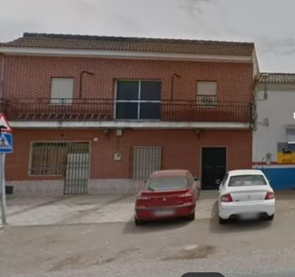 Building for sale in BARRIO LA MONTA, Cantillana