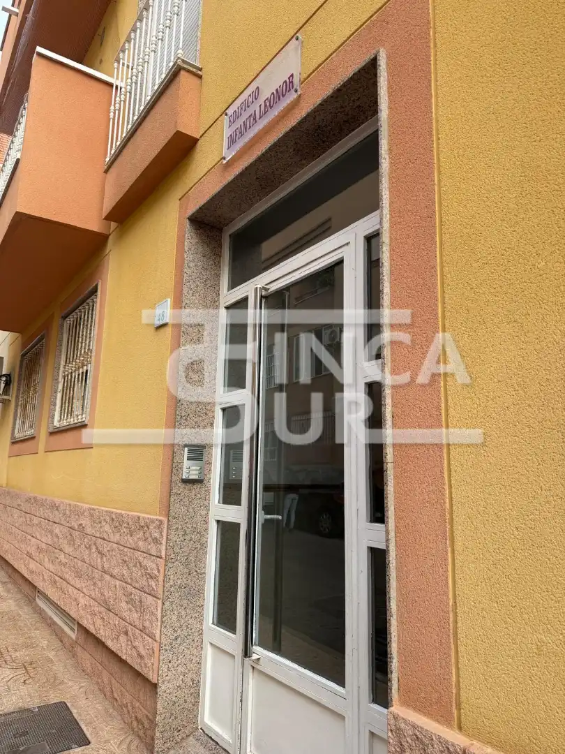 Flat with lift for sale in Calle Río Ebro, imagen 5