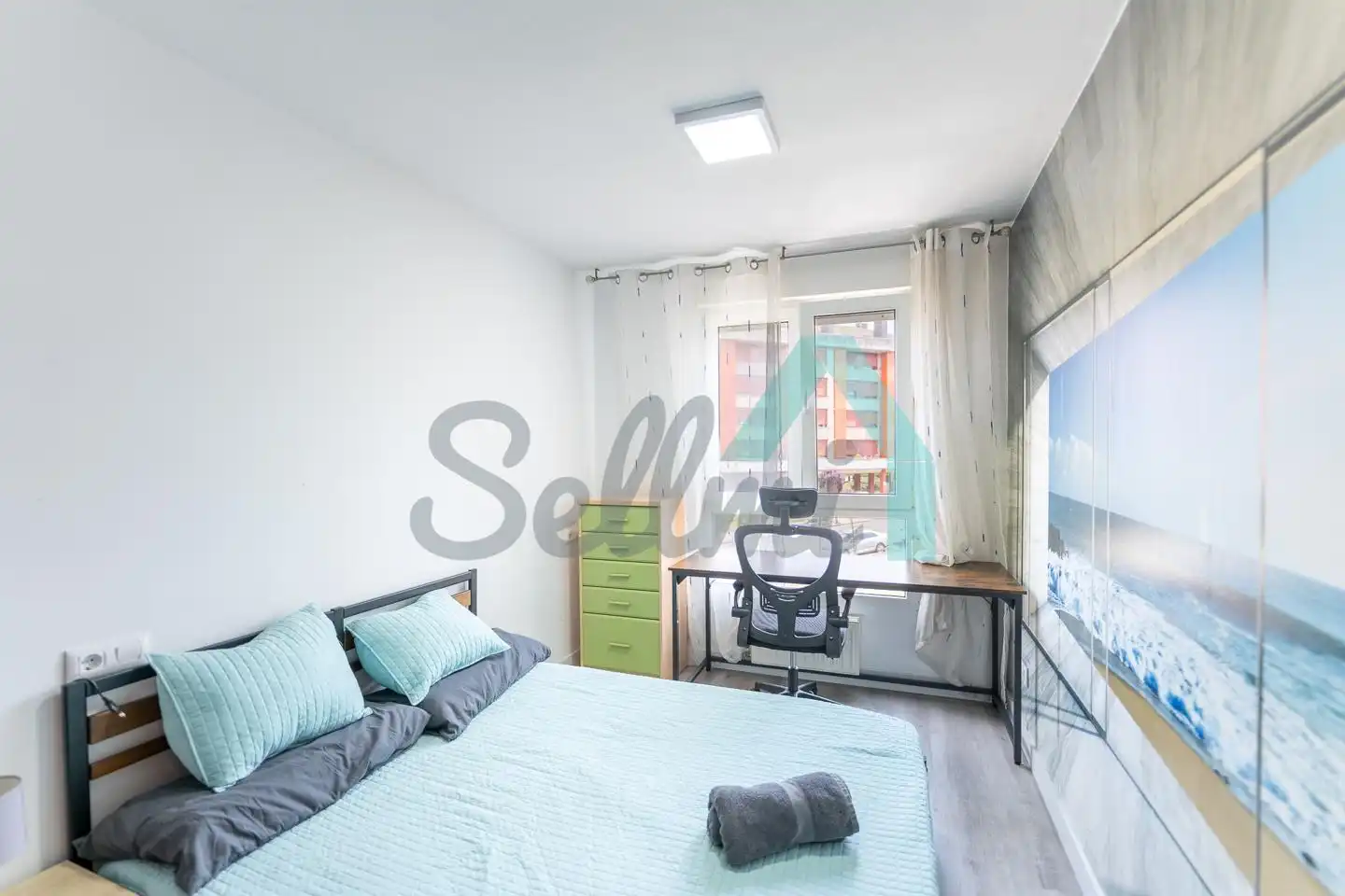 Bedroom of Flat for share in Oviedo   with Heating, Furnished and Internet