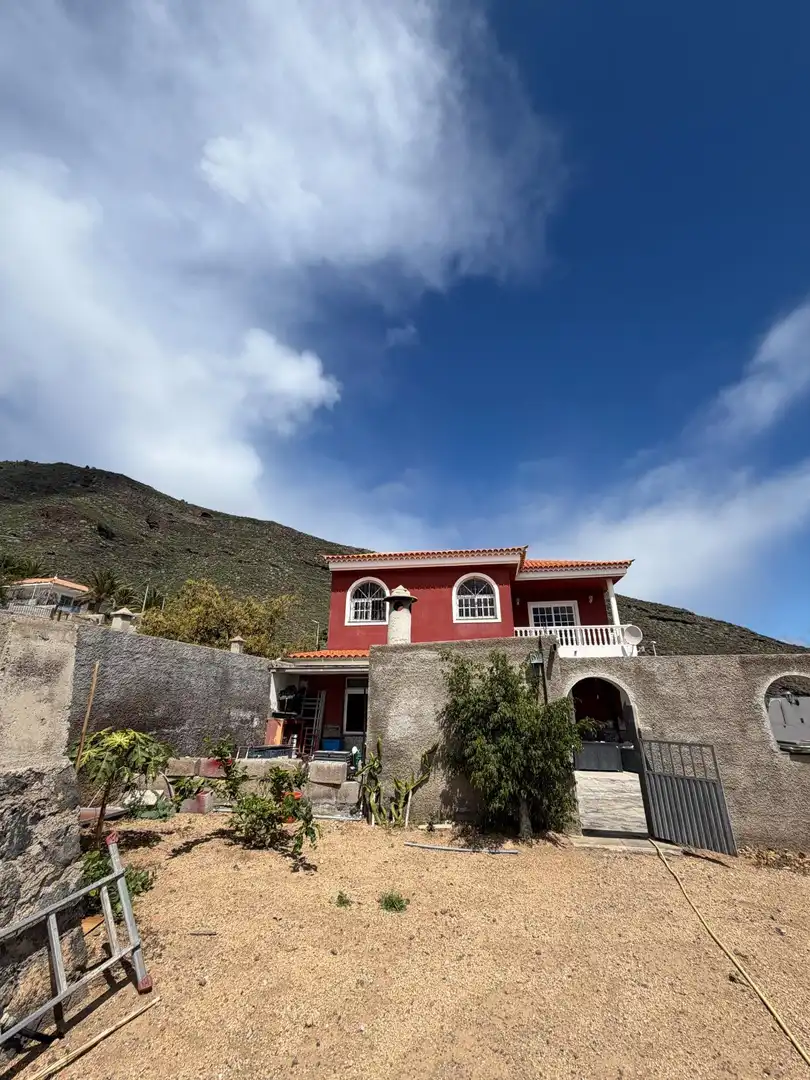 Vista exterior de Casa o xalet en venda en Candelaria amb Jardí privat, Terrassa i Balcó