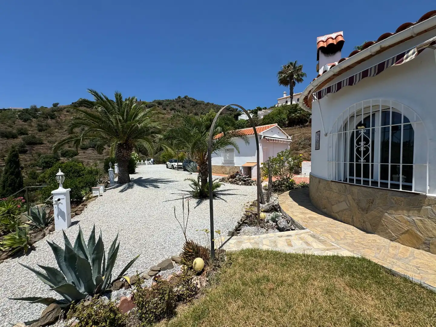 Vista exterior de Finca rústica en venda en Arenas amb Aire condicionat, Jardí privat i Terrassa