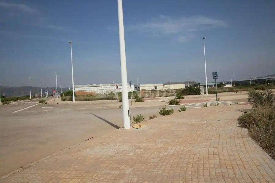 Terreny industrial en venda en Sagunto / Sagunt