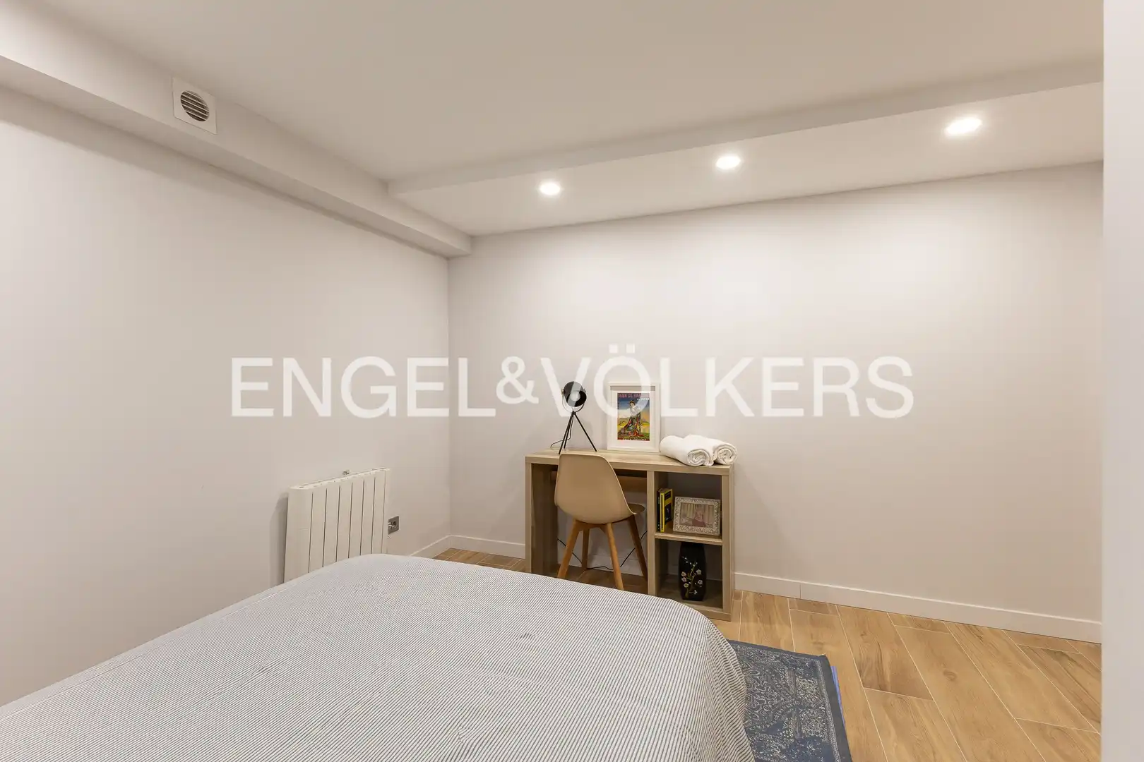 Bedroom of Flat for sale in Madrid  with Heating