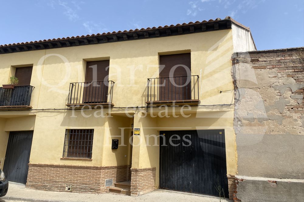 Casa adosada en venda a Rielves