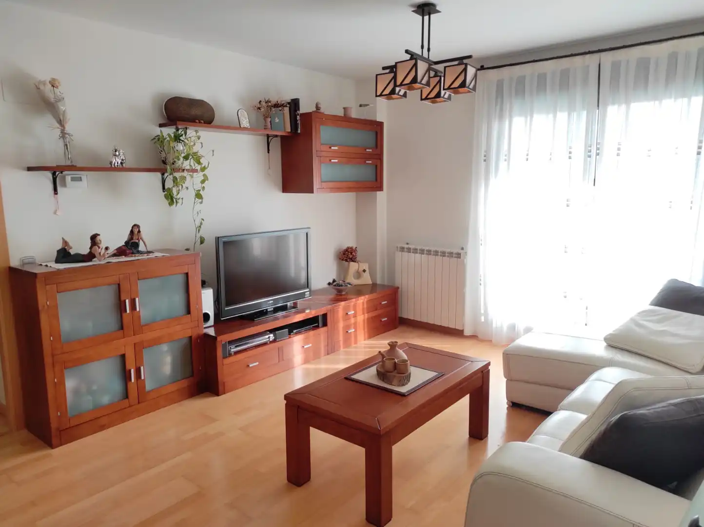 Sala de estar de Piso en venta en La Muela con Calefacción, Terraza y Trastero