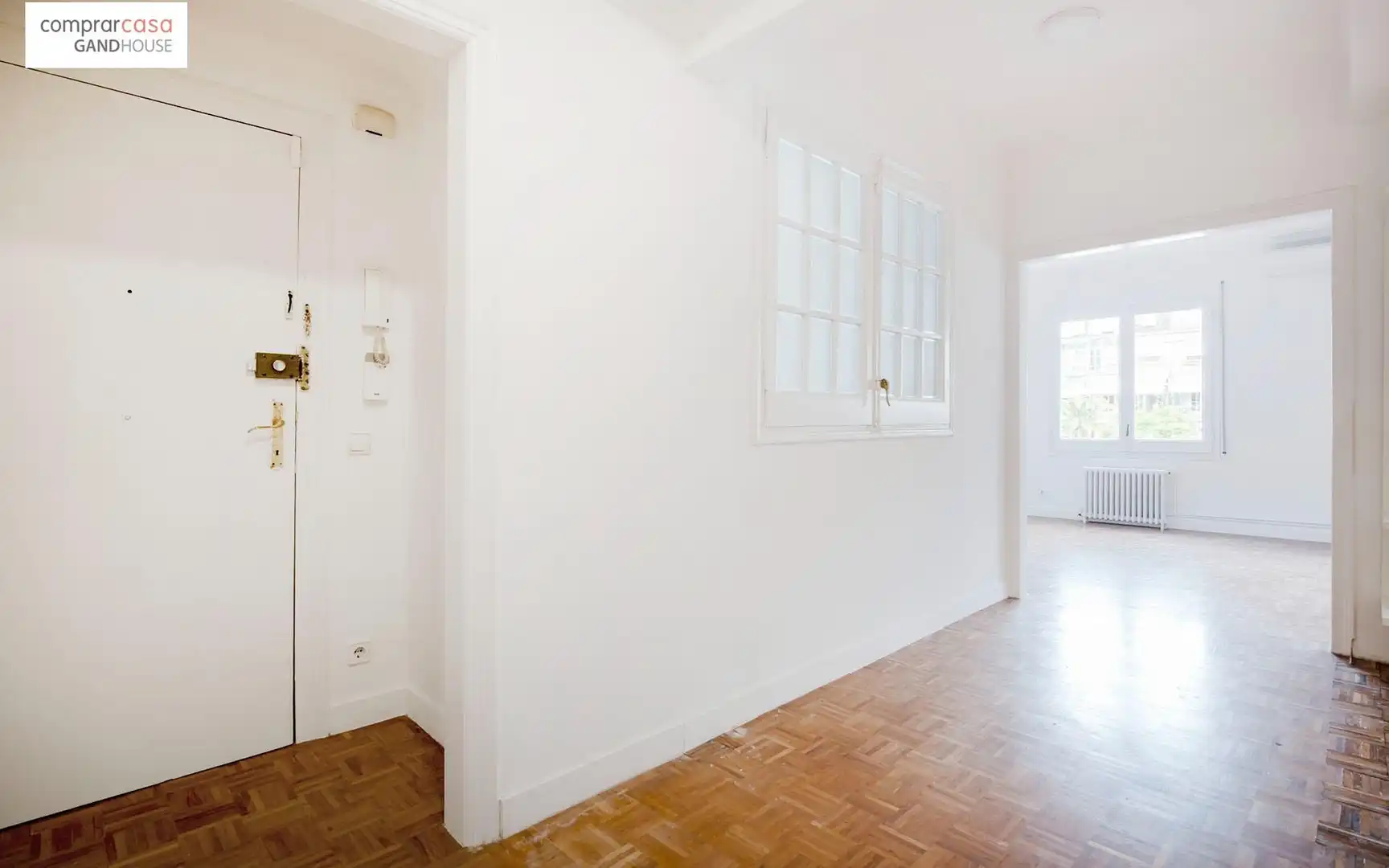 Piso en venta en Barcelona con Calefacción y Alarma