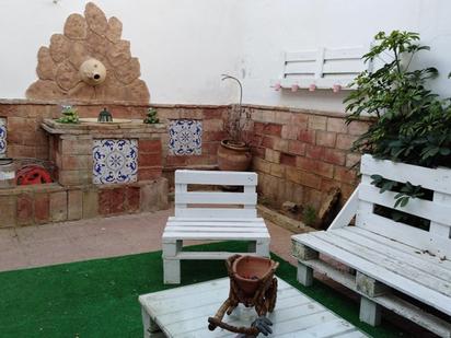 Jardí de Casa adosada en venda en Utrera amb Aire condicionat