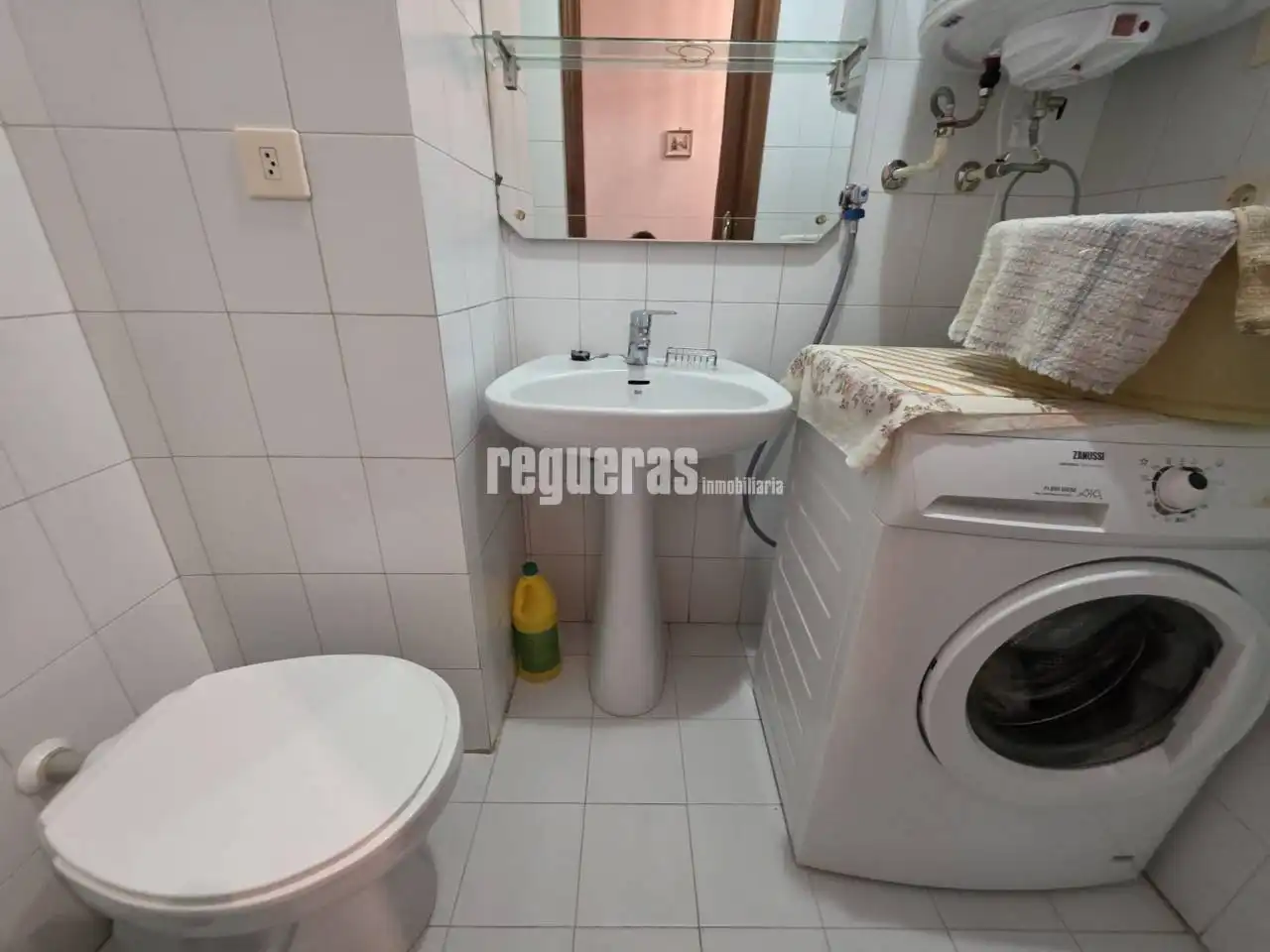 Baño de Piso en venta en Avilés con Calefacción, Parquet y Terraza