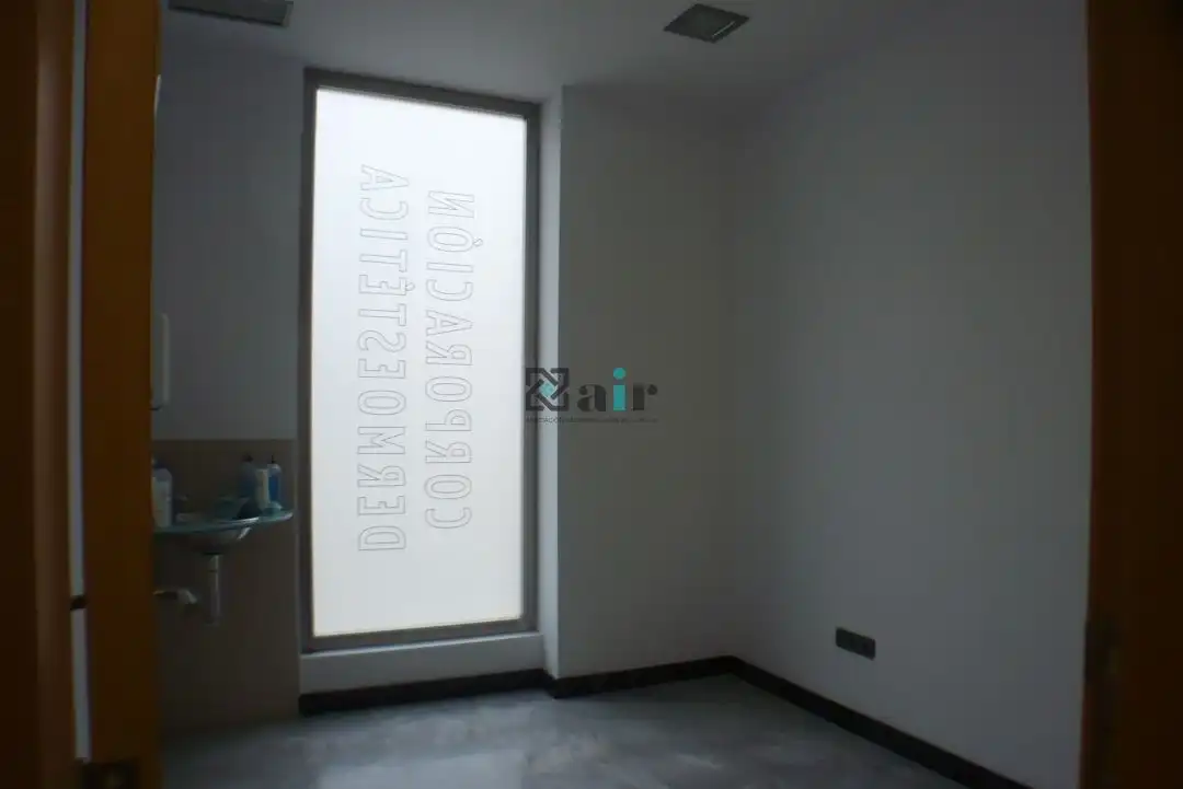 Business premises to rent in Calle Lardero, imagen 10