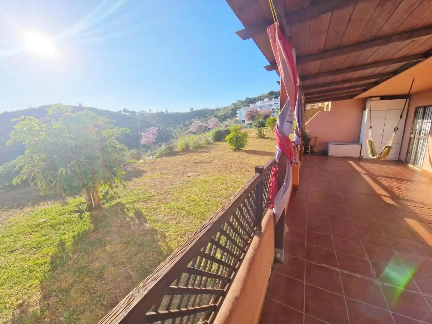 Außenansicht von Wohnung zum Verkauf in Rincón de la Victoria mit Klimaanlage, Heizung und Terrasse