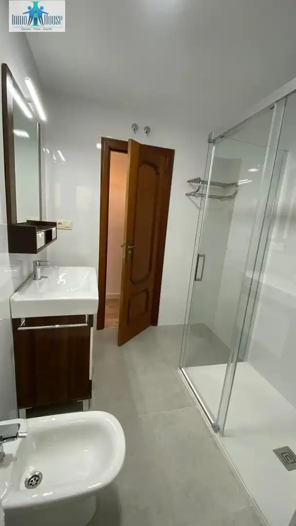 Baño de Piso de alquiler en Albacete con Aire acondicionado, Calefacción y Terraza