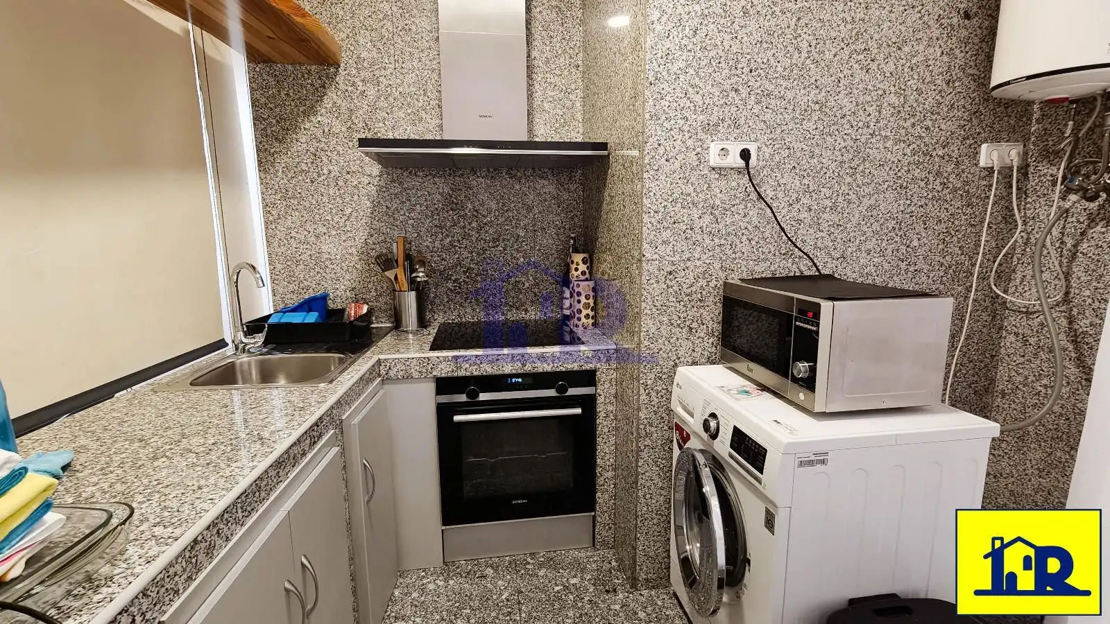 Cocina de Piso de alquiler en Cuenca con Calefacción, Terraza y Amueblado