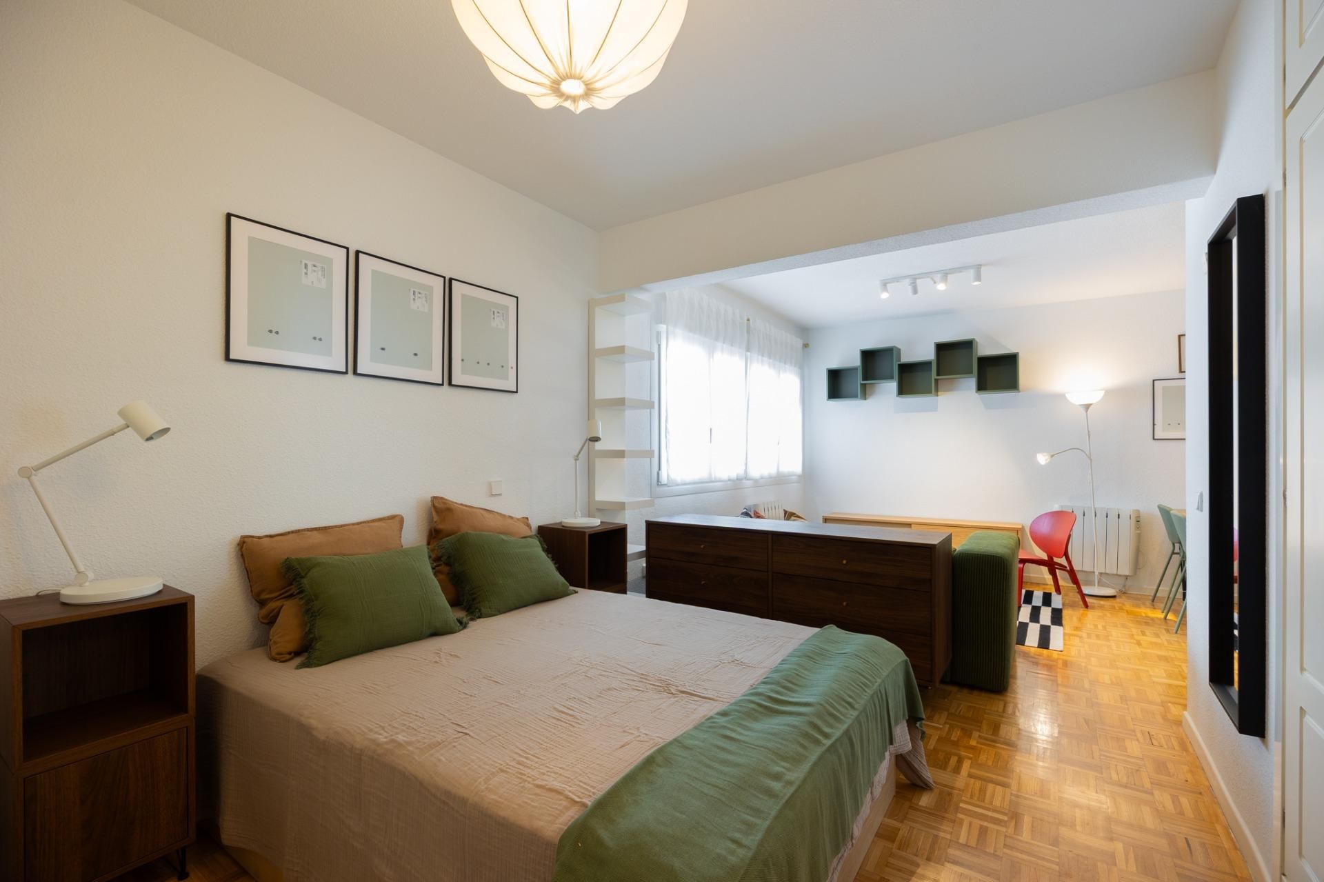 Study for rent in Calle SAN VICENTE FERRER, 60, Universidad - Malasaña